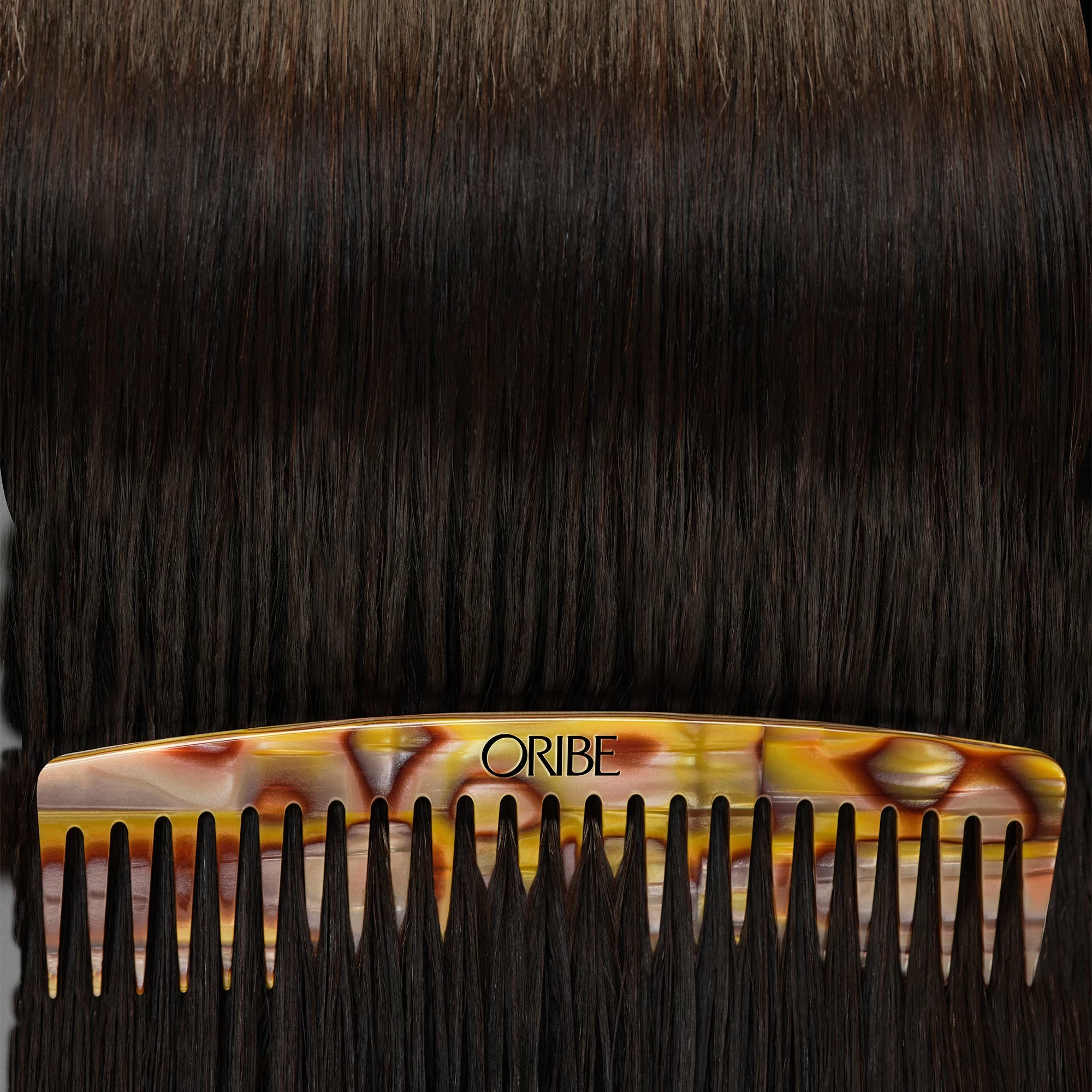 Oribe Wide Tooth Comb 3 Oribe Wide Tooth Comb - Image 3