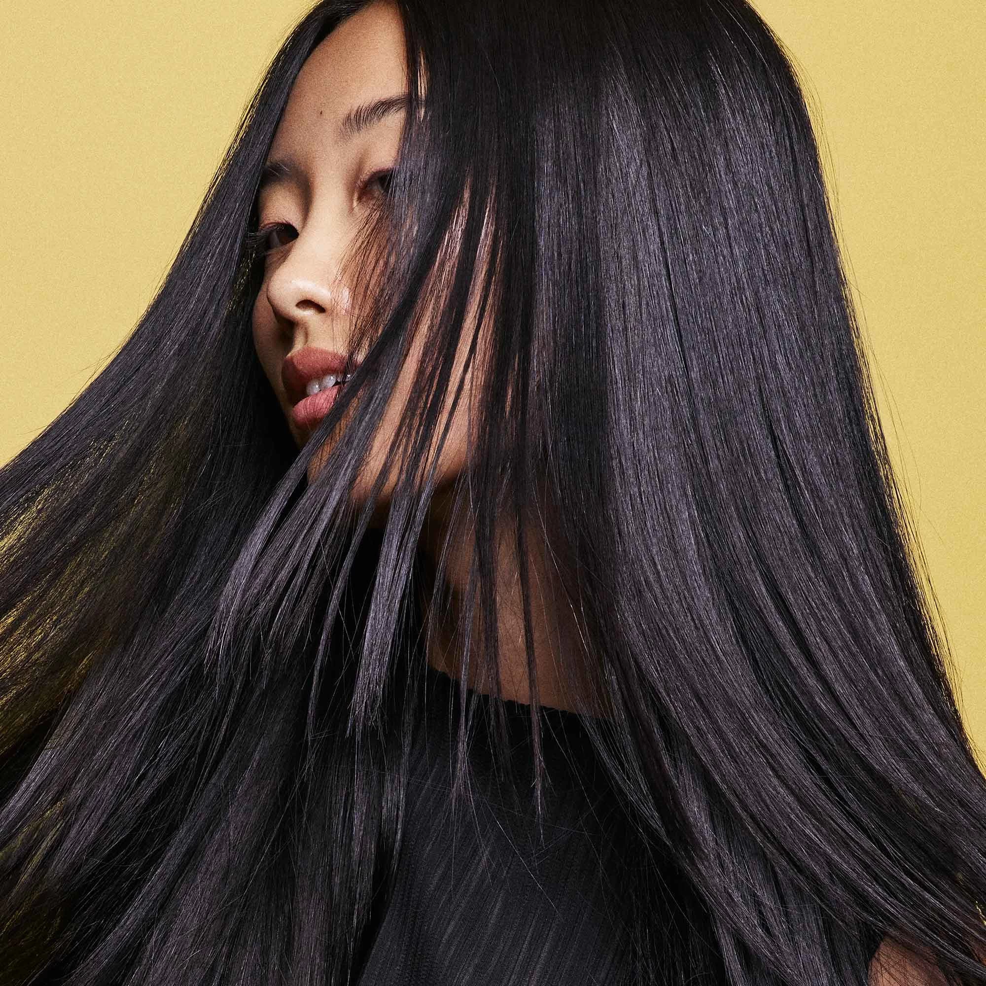 Oribe Hair Alchemy Resilience Shampo 5 Oribe Hair Alchemy Resilience Shampo - Image 5